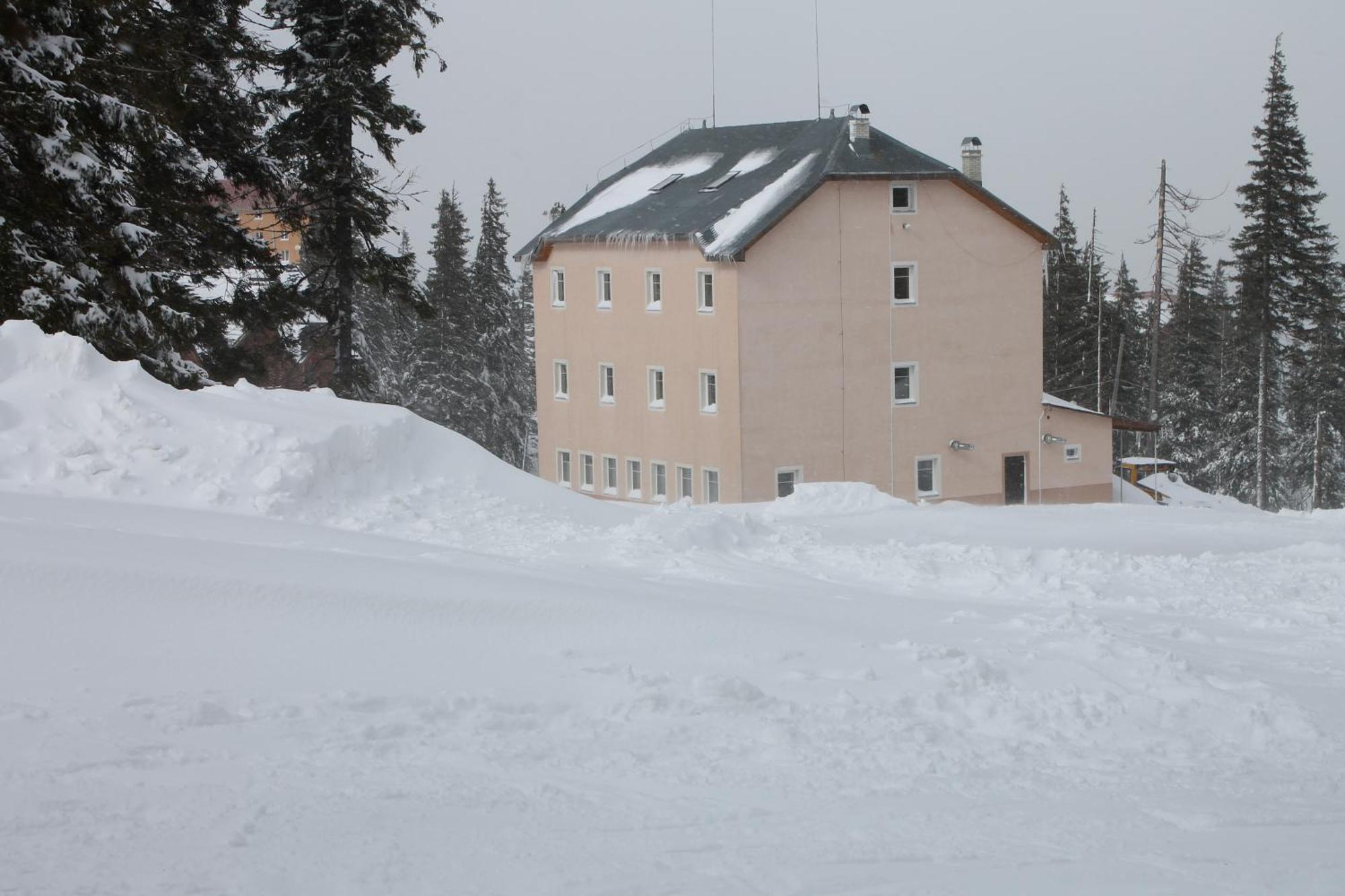 Оаза Hotel Dragobrat Exterior foto
