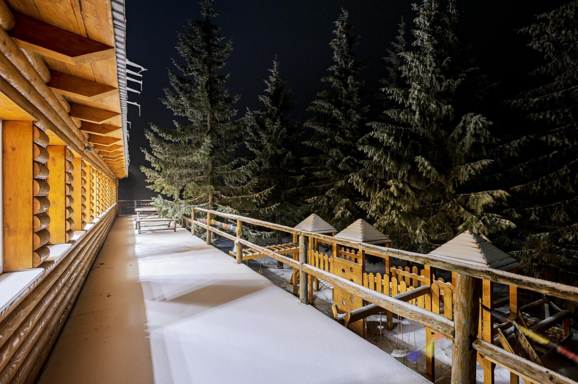 Оаза Hotel Dragobrat Exterior foto